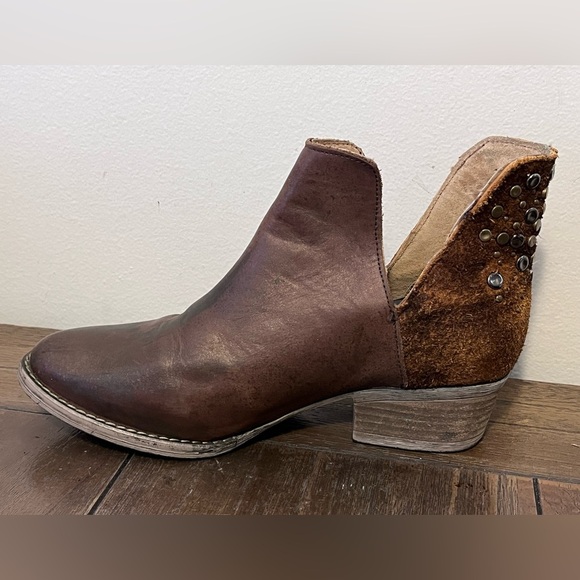 Circle G by Corral Copper Cut Out Booties Womens size 7.5 - Picture 9 of 11